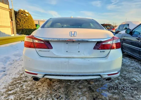 2017 Honda Accord Exl z USA, uszkodzony, nr VIN 1HGCR3F06HA017050